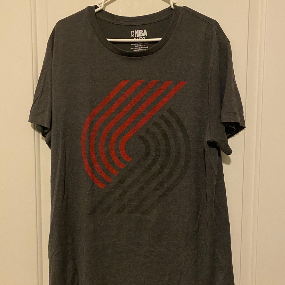 NBA Portland Trailblazers pinwheel t shirt